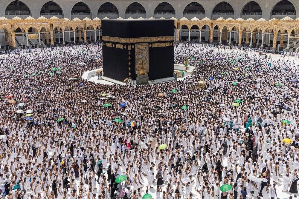 Kaaba aerial view with thousands of pilgrims